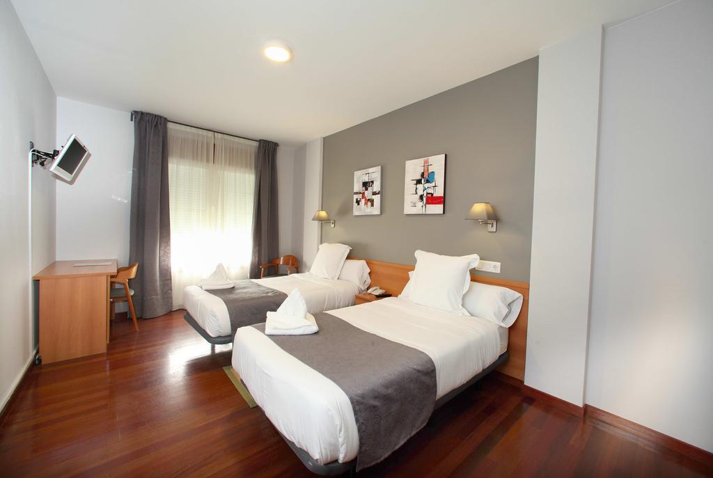 Hotel Ribeira Sacra Monforte De Lemos Room photo