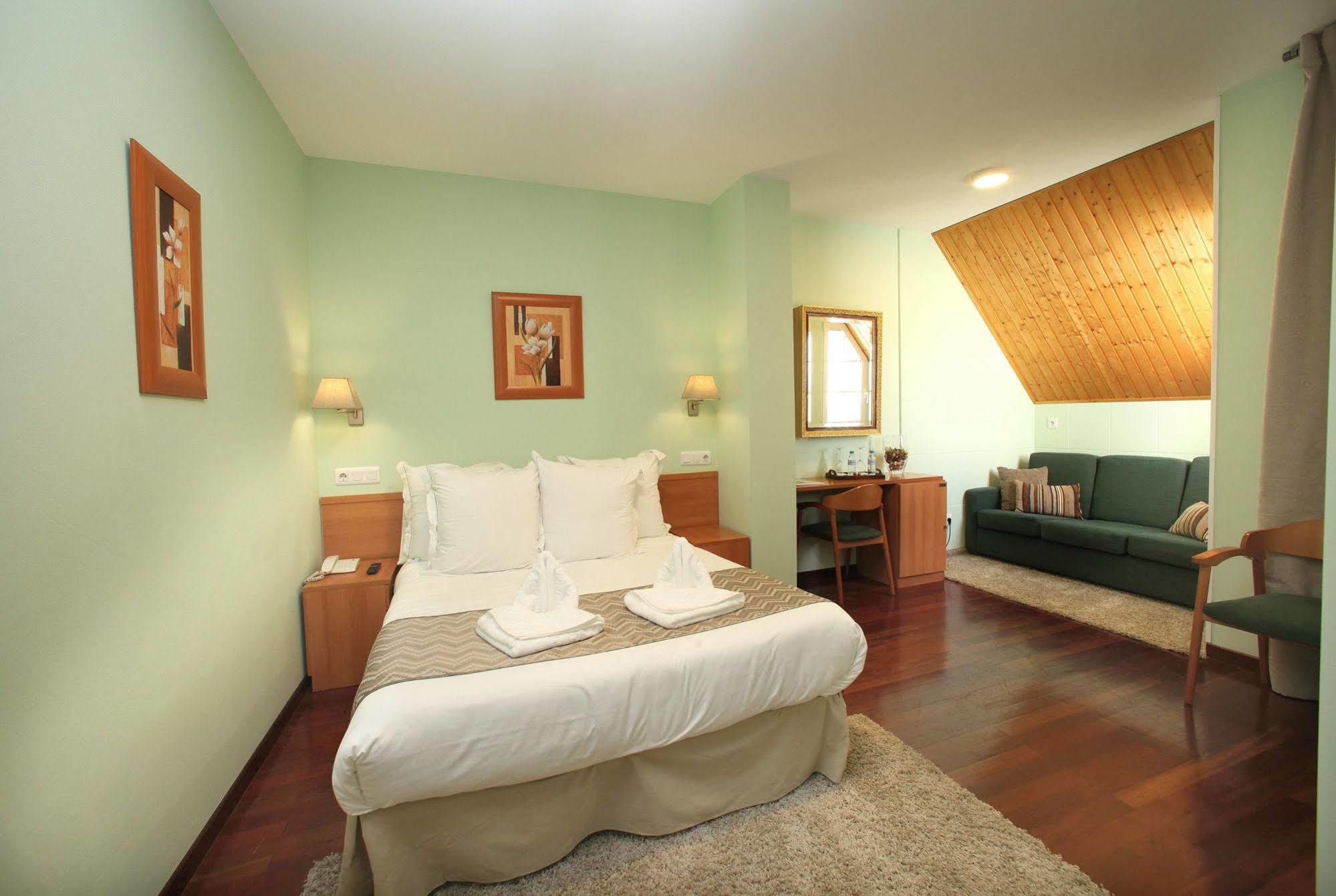 Hotel Ribeira Sacra Monforte De Lemos Exterior photo